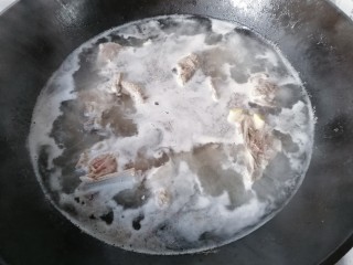 寒冬暖食~胡萝卜羊肉砂锅煲 