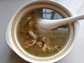 寒冬暖食~胡萝卜羊肉砂锅煲 