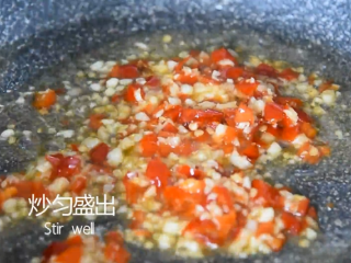 蒜蓉粉丝蒸丝瓜好看又好吃，秘密就在这酱料 