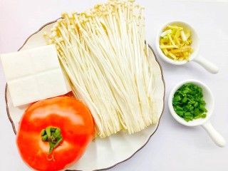 番茄金针菇豆腐汤 
