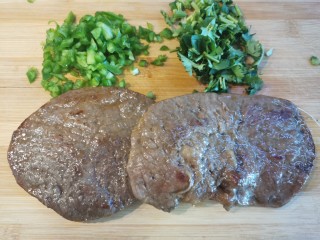 牛肉夹馍~自己活面烙白吉馍 